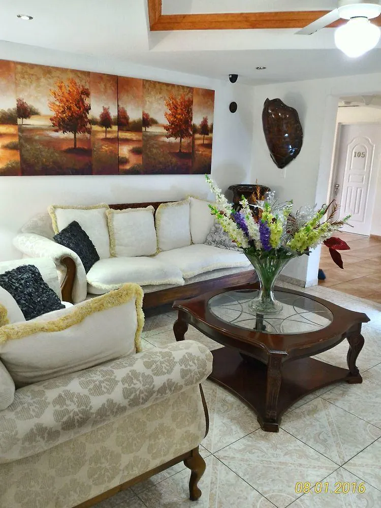 Hotel Riparbella Saint-Domingue